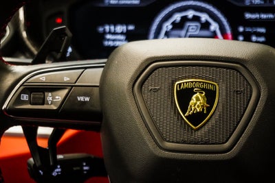 2019 Lamborghini Urus Base
