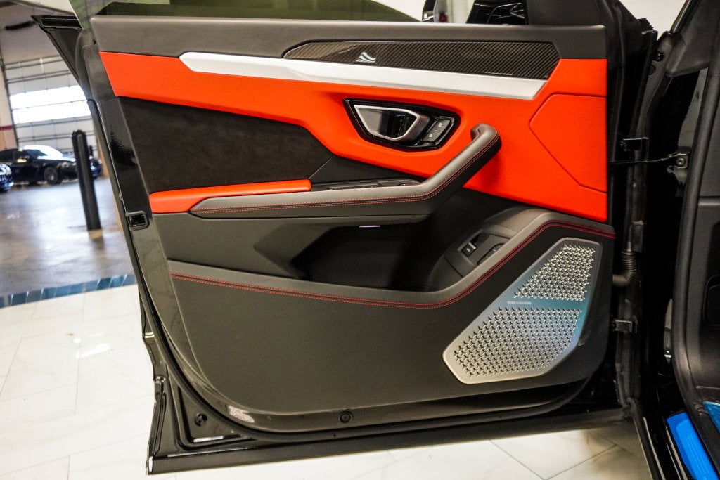 2019 Lamborghini Urus Base