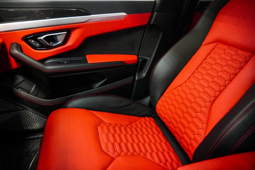 2019 Lamborghini Urus Base