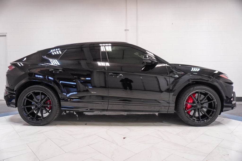 2019 Lamborghini Urus Base