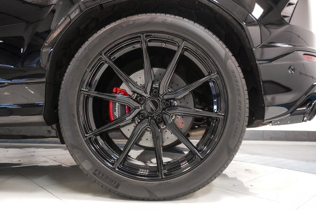 2019 Lamborghini Urus Base