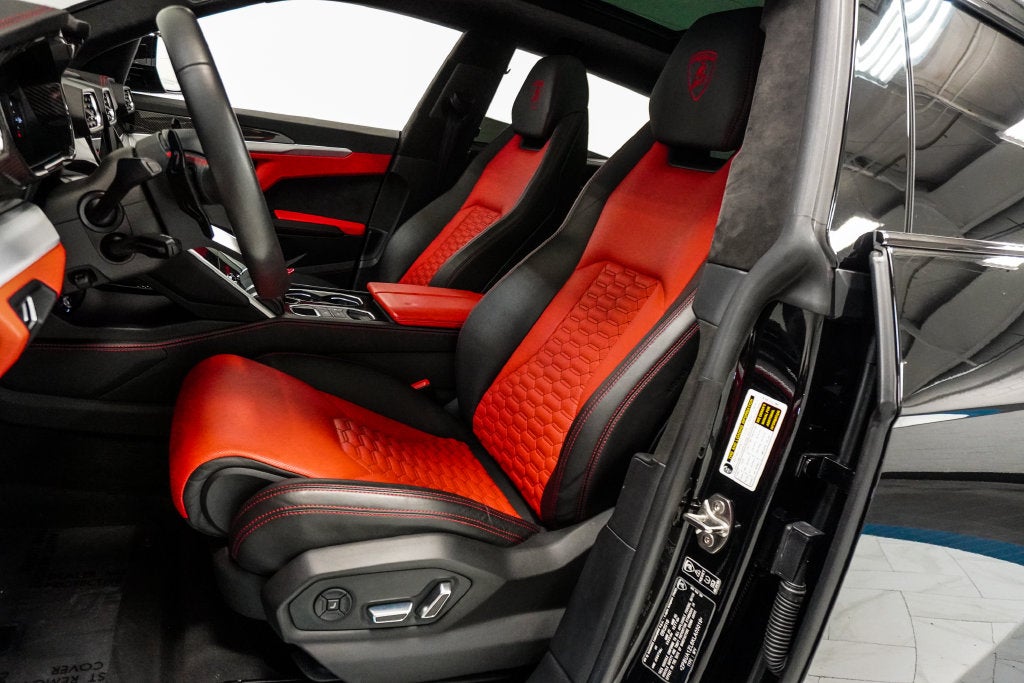 2019 Lamborghini Urus Base