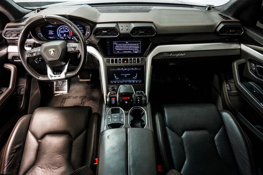 2020 Lamborghini Urus Base