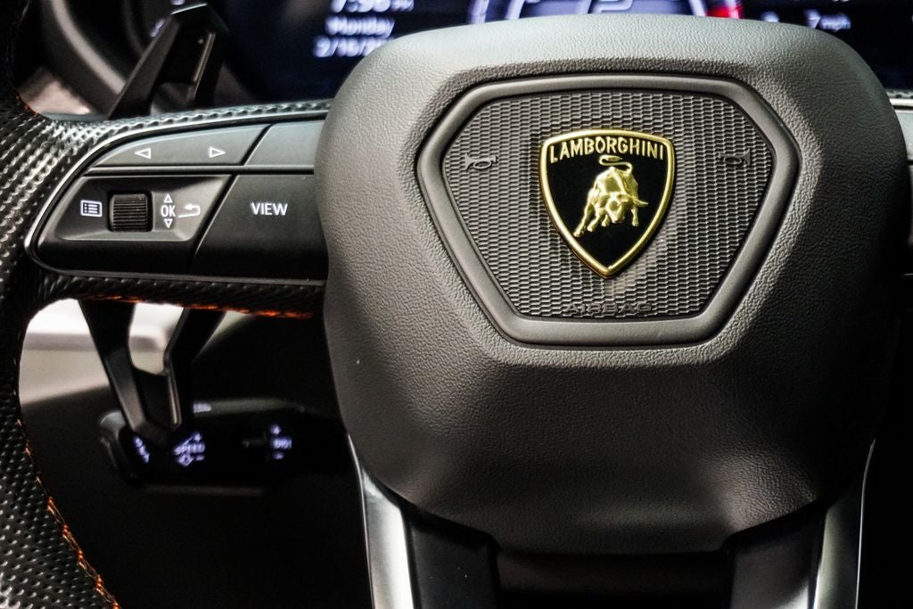 2020 Lamborghini Urus Base