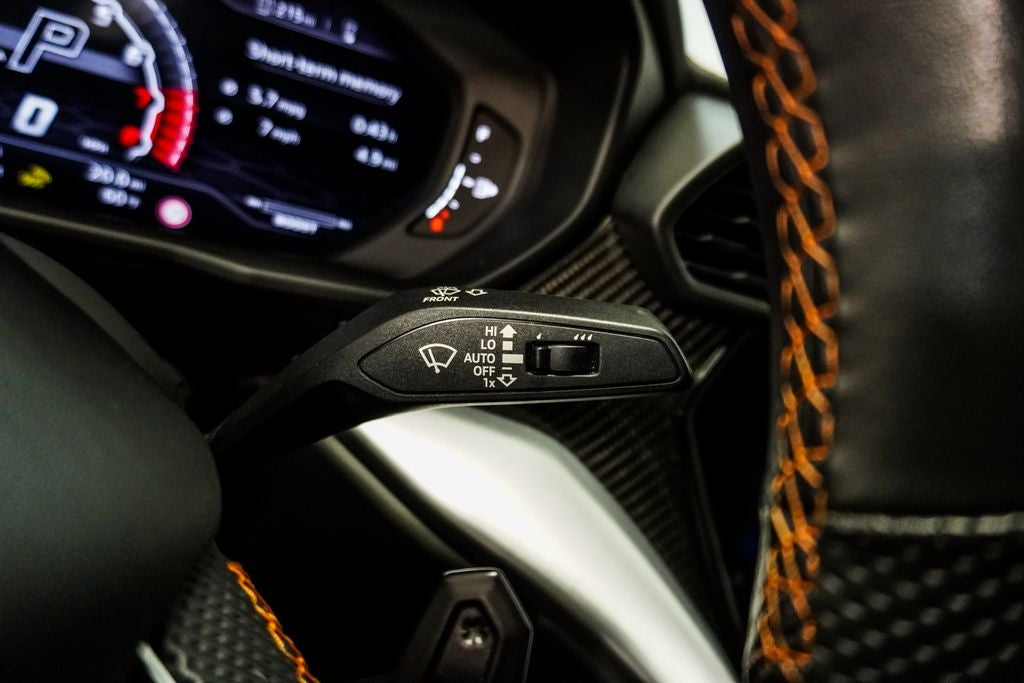 2020 Lamborghini Urus Base