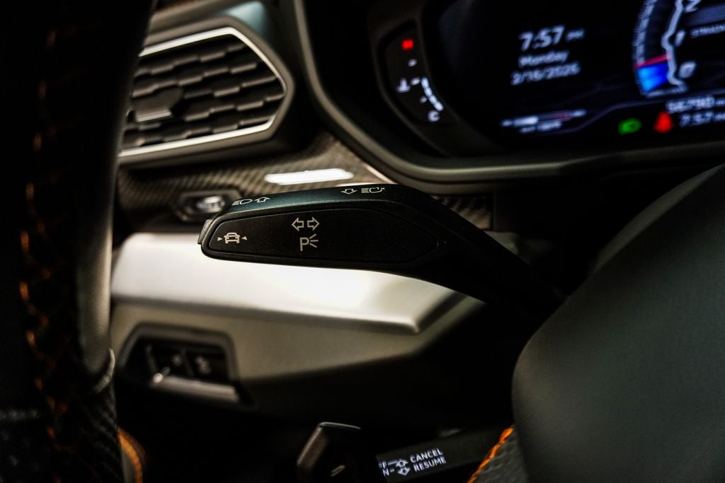 2020 Lamborghini Urus Base