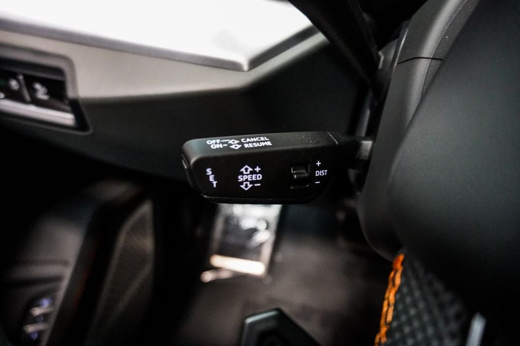 2020 Lamborghini Urus Base