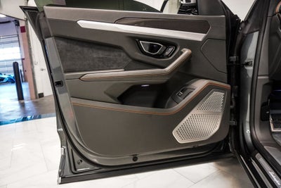 2020 Lamborghini Urus Base