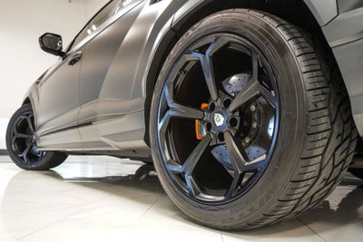 2020 Lamborghini Urus Base