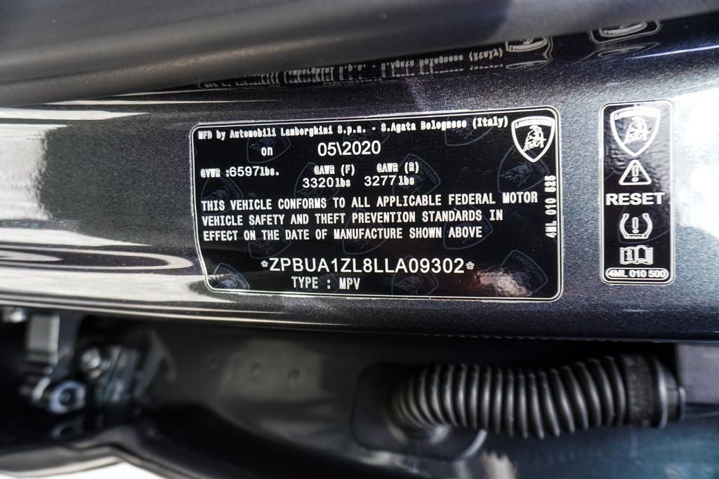 2020 Lamborghini Urus Base