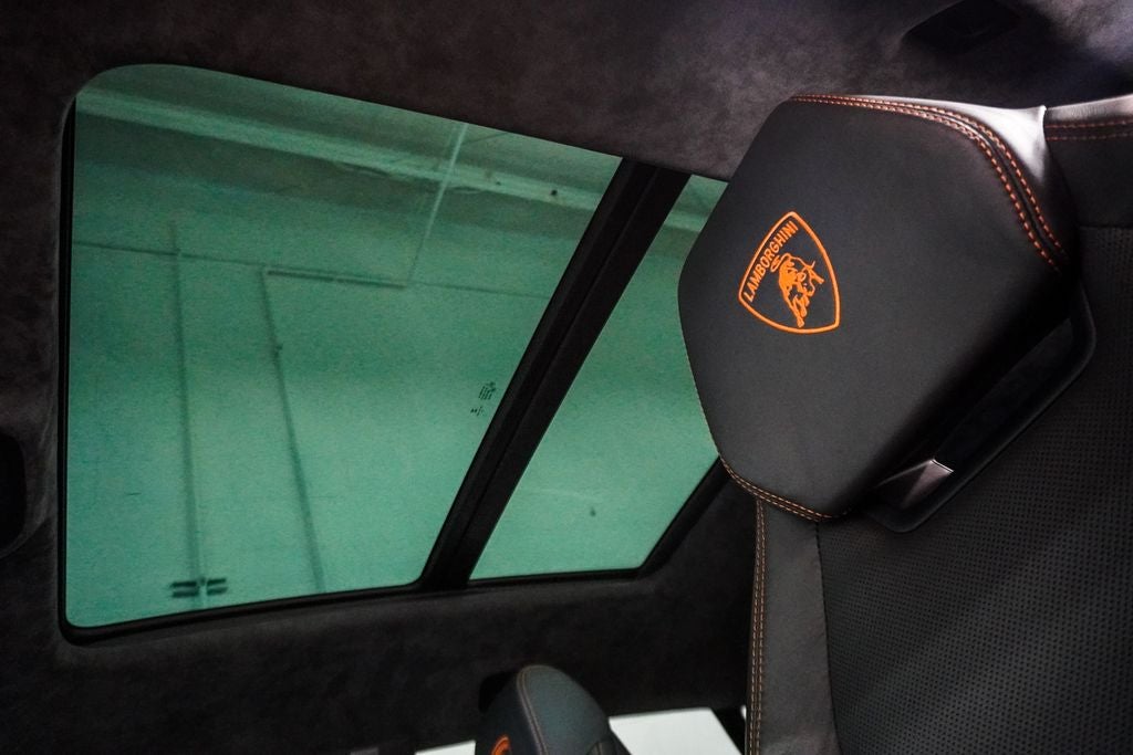 2020 Lamborghini Urus Base