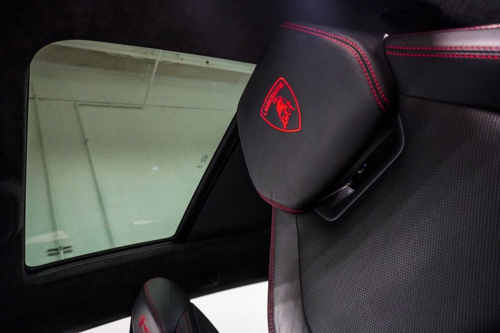 2019 Lamborghini Urus Base