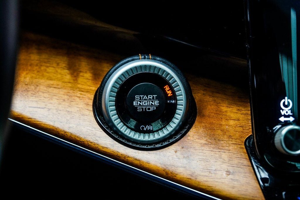 2022 Jeep Grand Wagoneer Series III