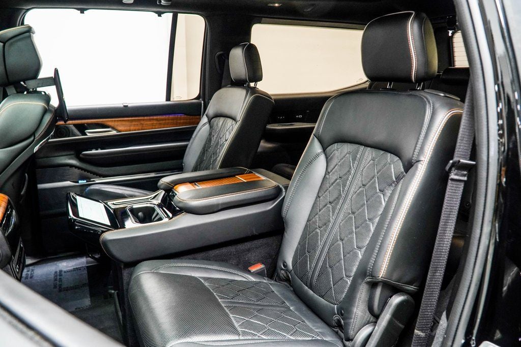 2022 Jeep Grand Wagoneer Series III