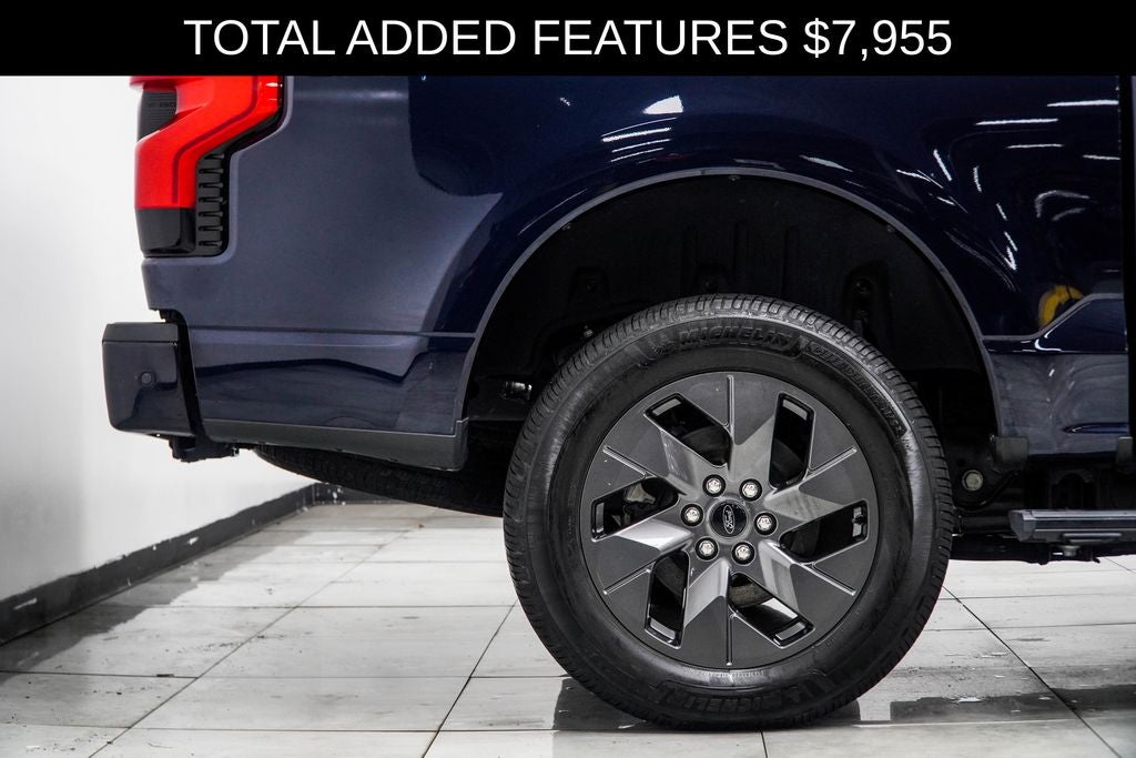 2023 Ford F-150 Lightning Lariat