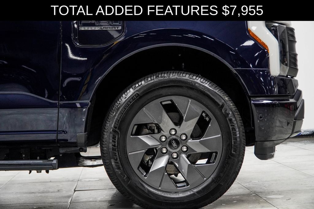 2023 Ford F-150 Lightning Lariat