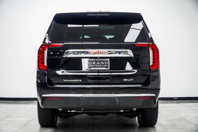 2023 GMC Yukon SLT
