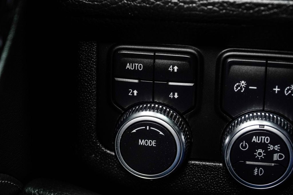 2021 GMC Yukon Denali Premium Package