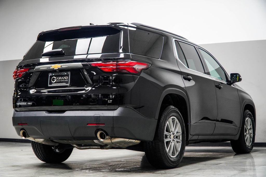 2023 Chevrolet Traverse LT Leather