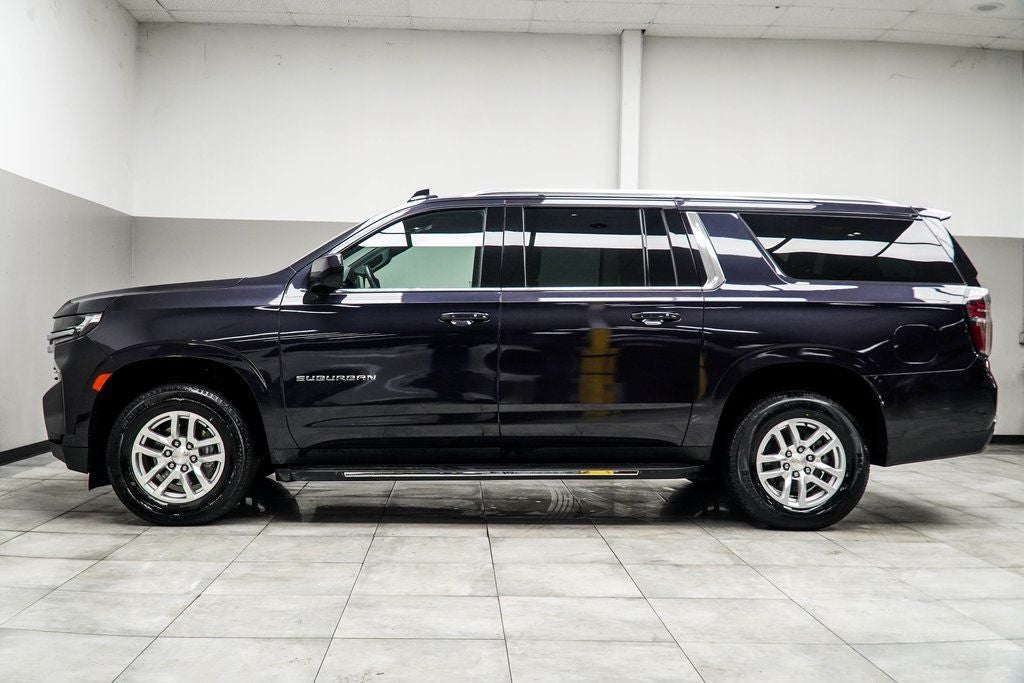 2024 Chevrolet Suburban LT