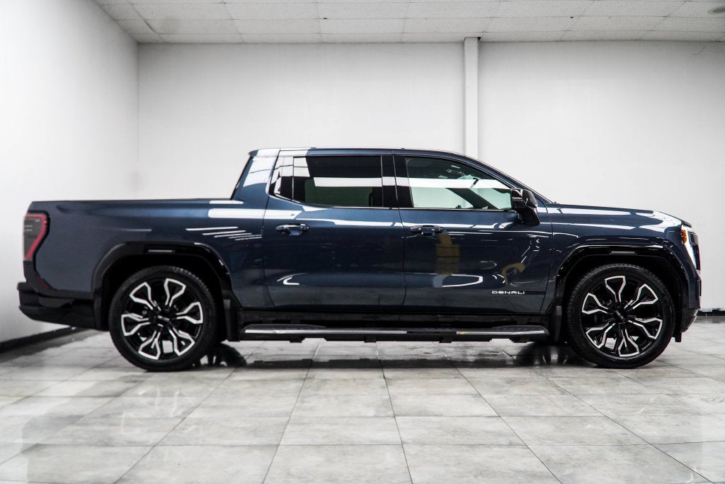 2025 GMC Sierra EV Denali