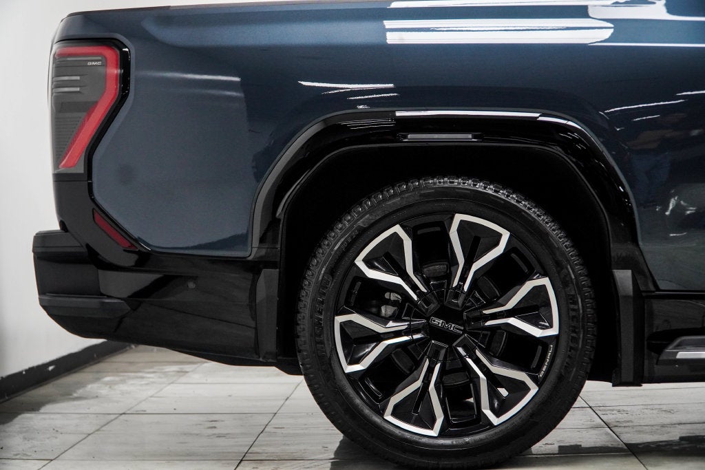 2025 GMC Sierra EV Denali