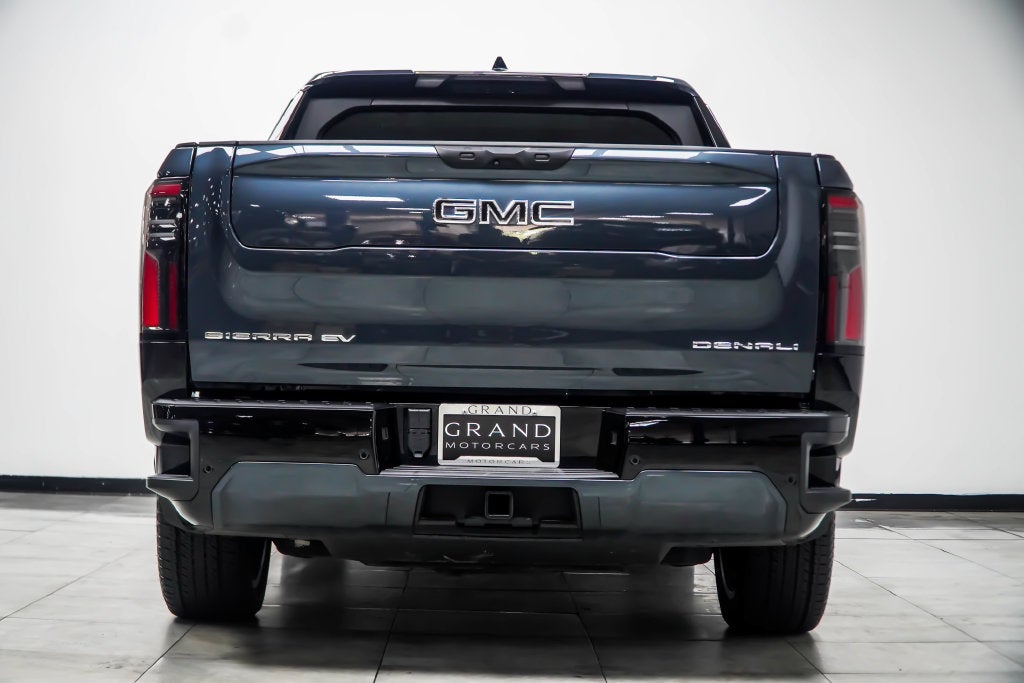 2025 GMC Sierra EV Denali