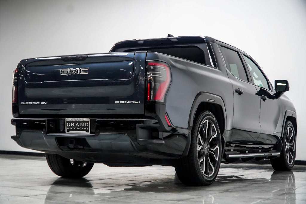 2025 GMC Sierra EV Denali