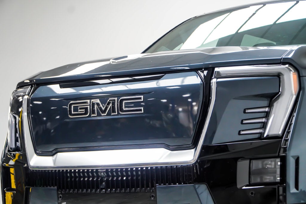 2025 GMC Sierra EV Denali