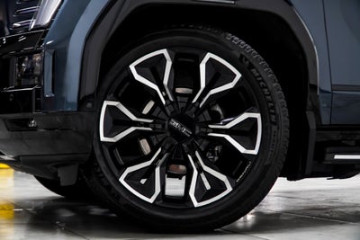 2025 GMC Sierra EV Denali
