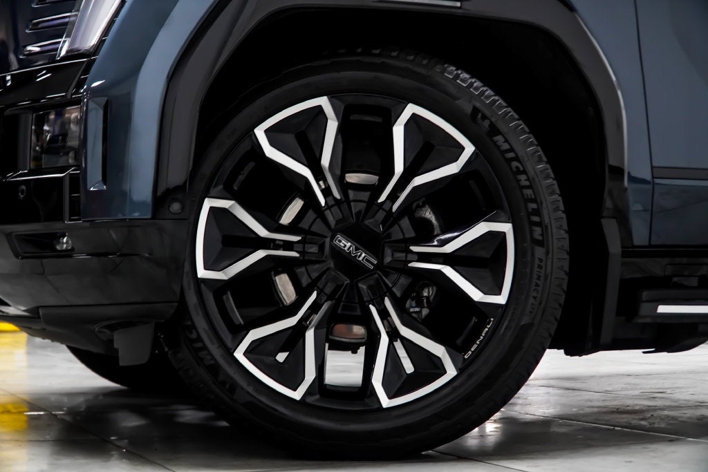 2025 GMC Sierra EV Denali