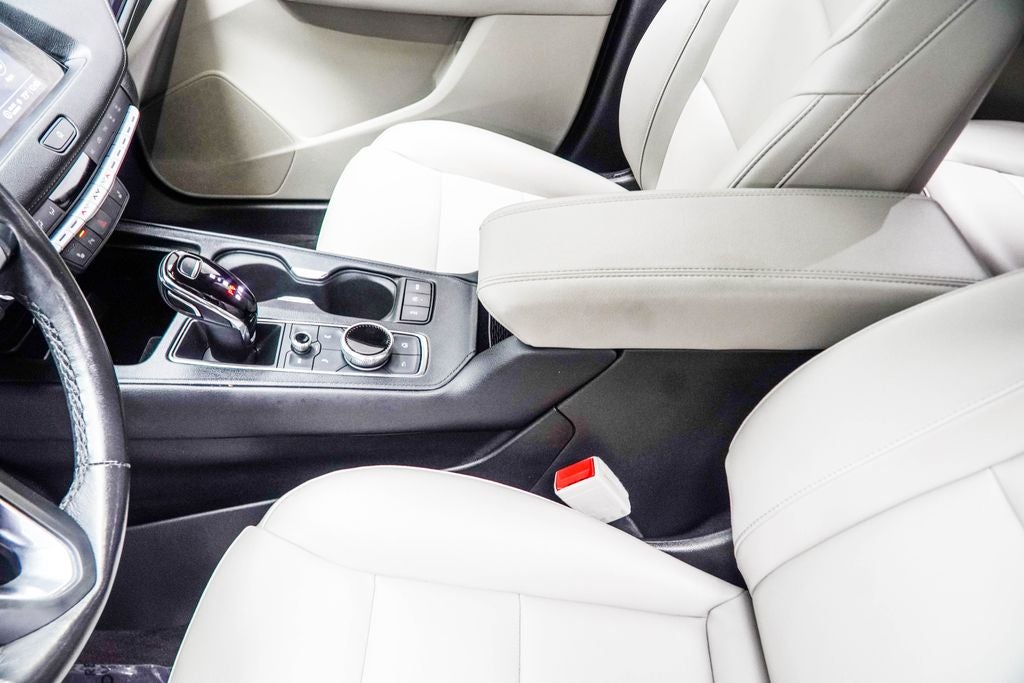 2023 Cadillac XT4 Luxury