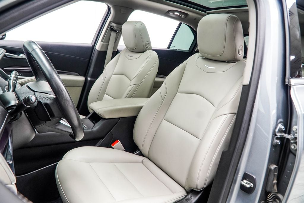2023 Cadillac XT4 Luxury