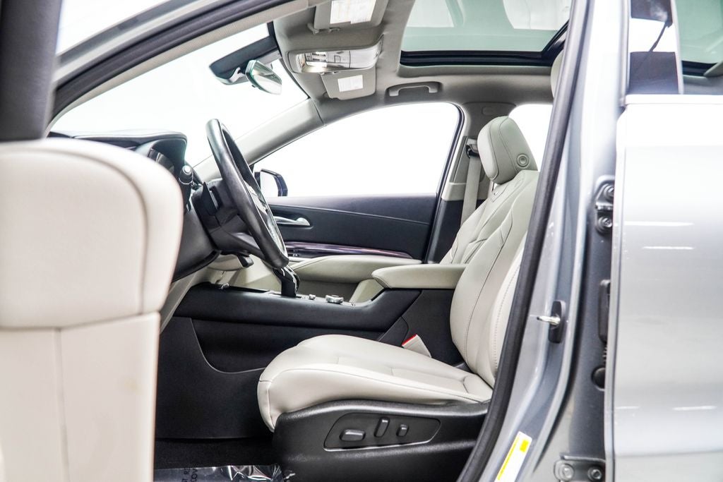 2023 Cadillac XT4 Luxury