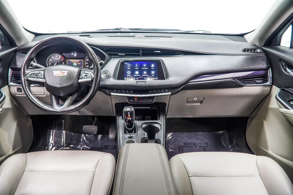2023 Cadillac XT4 Luxury