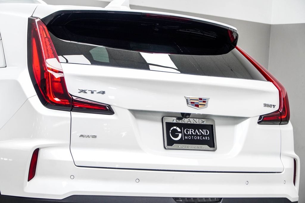 2024 Cadillac XT4 Premium Luxury