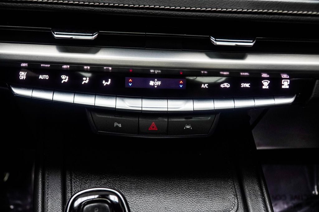 2024 Cadillac XT4 Premium Luxury