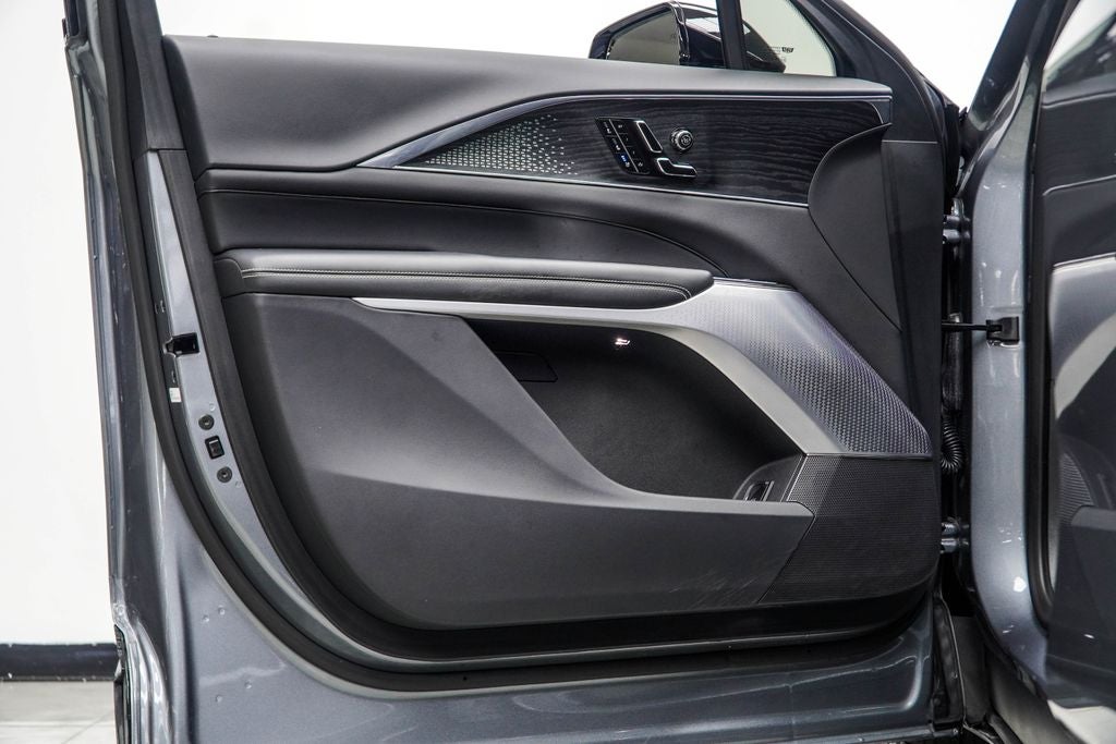 2023 Cadillac LYRIQ Luxury