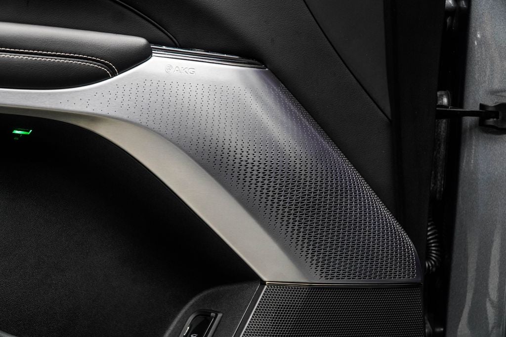 2023 Cadillac LYRIQ Luxury
