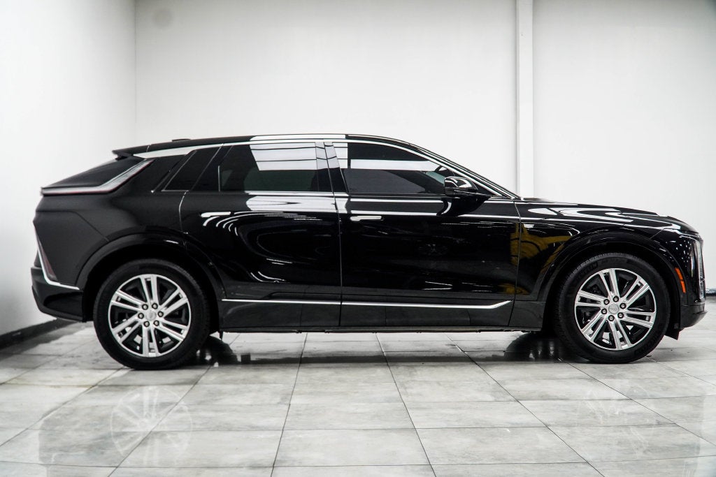 2024 Cadillac LYRIQ Tech