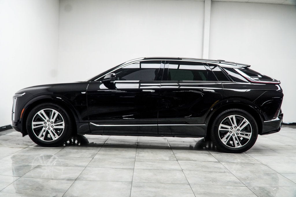 2024 Cadillac LYRIQ Tech