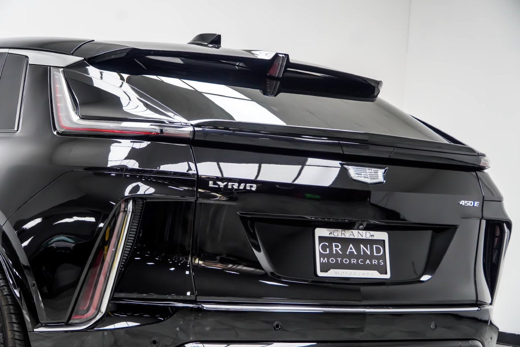2024 Cadillac LYRIQ Tech