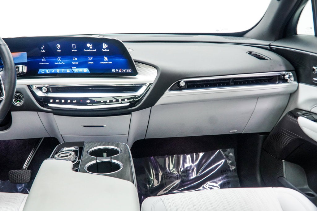 2024 Cadillac LYRIQ Sport