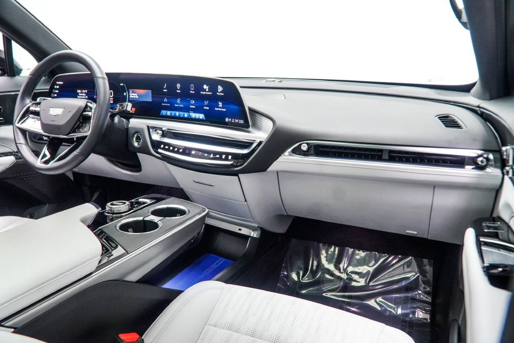 2024 Cadillac LYRIQ Sport