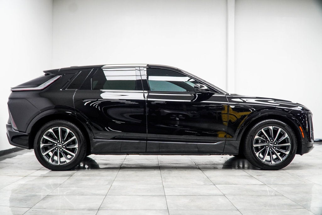 2025 Cadillac LYRIQ Sport