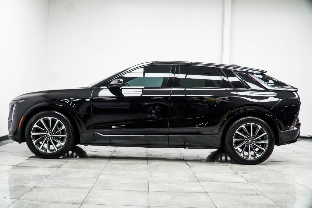 2025 Cadillac LYRIQ Sport