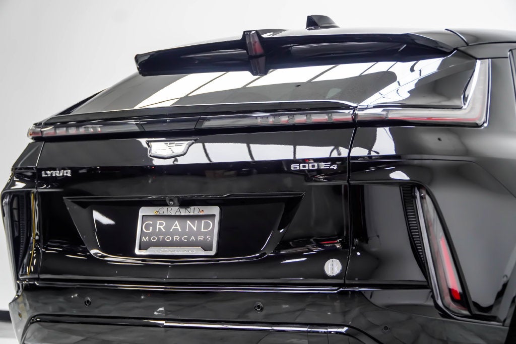 2025 Cadillac LYRIQ Sport