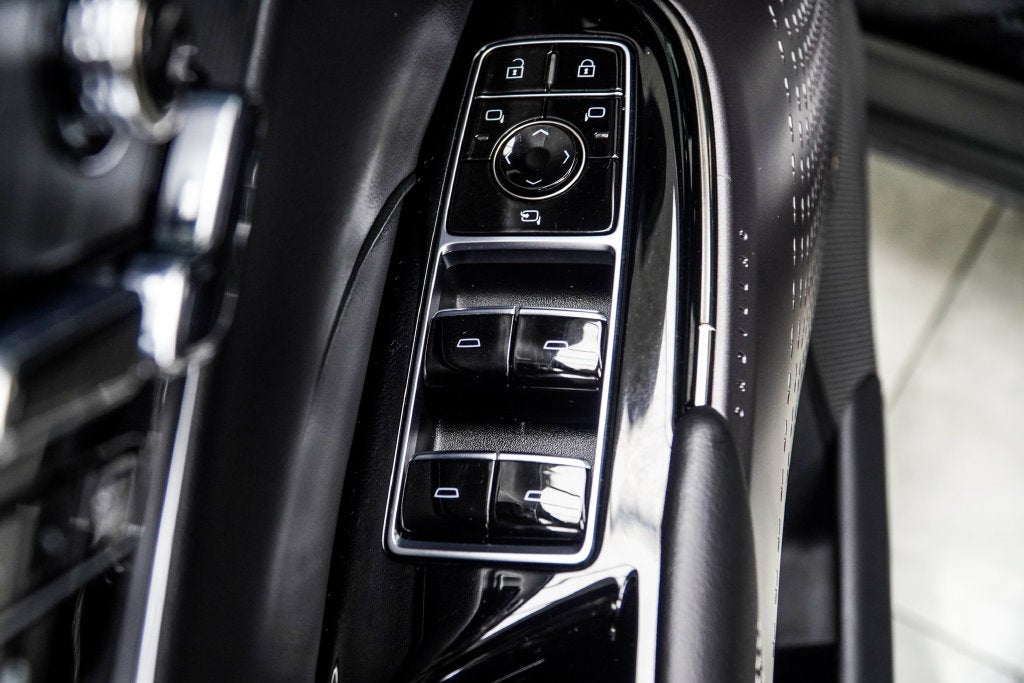 2025 Cadillac LYRIQ Sport