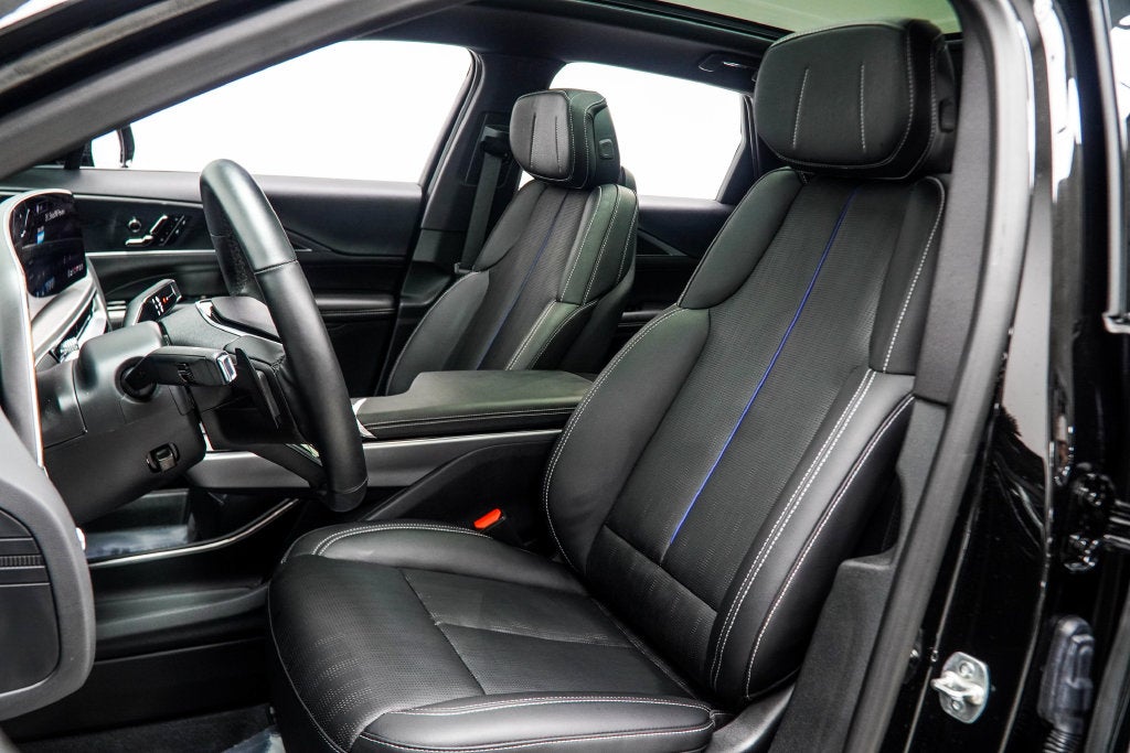 2025 Cadillac LYRIQ Sport