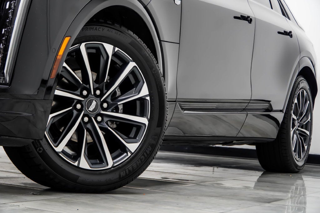 2025 Cadillac LYRIQ Sport